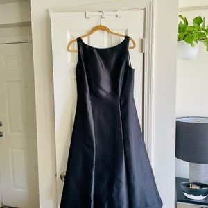 Adrianna Papell beautiful classic black evening or cocktail dress